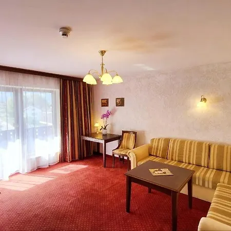 فندق Batzenhaeusl 4*