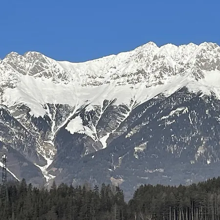 Batzenhaeusl فندق 4*