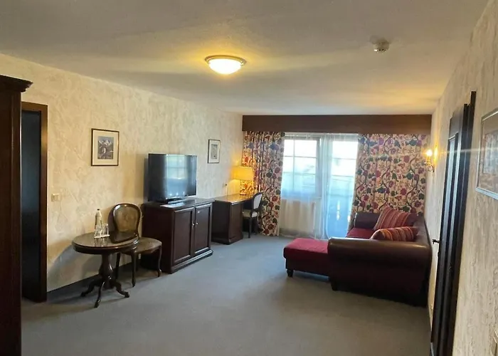 Batzenhaeusl 4* לאנס